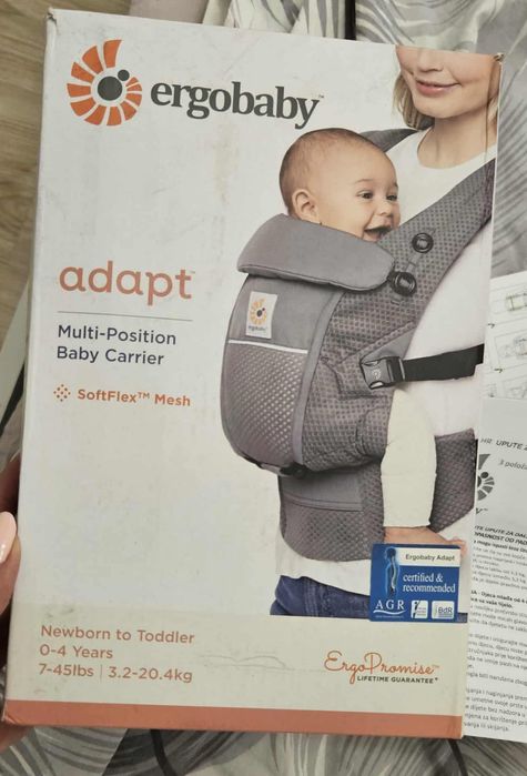 Ергономична раница за бебе