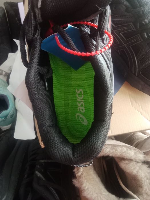 Продам мужские летние кросовки