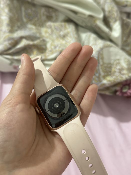 Apple Watch Series 5 40mm РОЗОВЫЕ