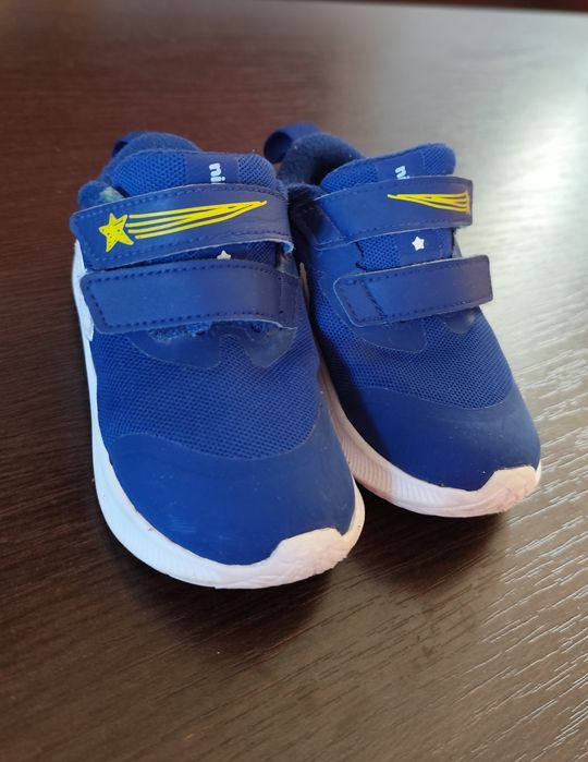 Adidași Nike mărimea 22