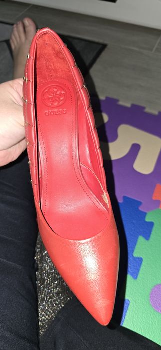 Pantofi Guess mărimea 39