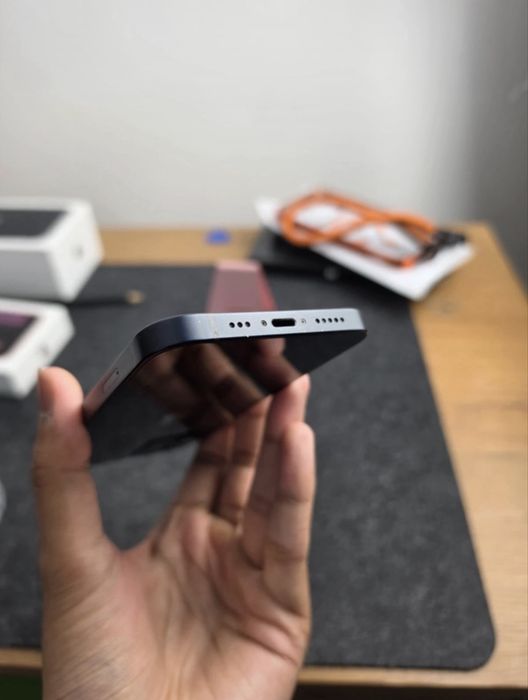 Iphone 12 - използван