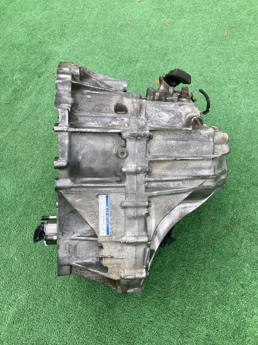 Ръчна скоростна кутия за тойота рав4/Toyota rav4 2.2D4D 06-11г