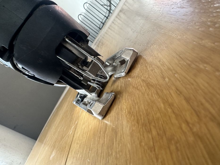 Hitachi cj14dsl прободен трион