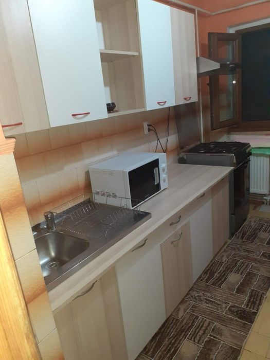 Închiriez apartament 2 camere