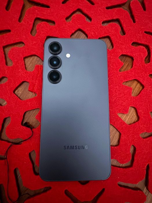 Samsung Galaxy S25 Dual SIM, 512 GB, In stare excelenta cu garantie