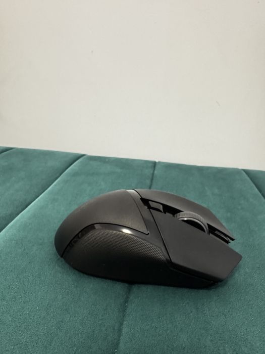 Vand Mouse Gaming Wireless Razer Basilisk V3 X HyperSpeed, 18.000 DPI, impecabi