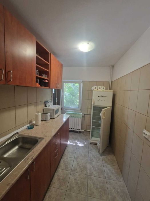 Garsoniera de inchiriat. Lacul Tei, 3 min. parcul Circului, Str. Zambilelor