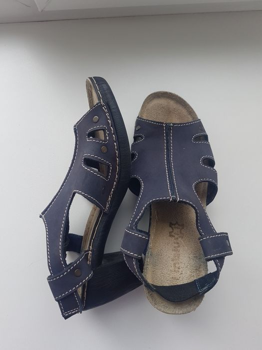 Продам босоножки