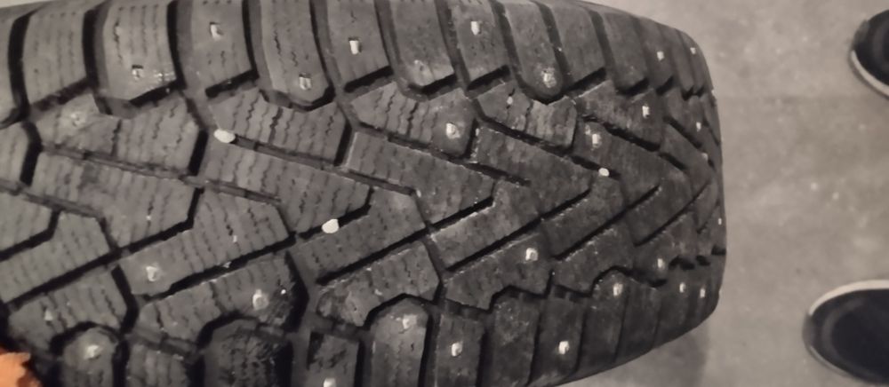 Продам шины зимние 4 шт.