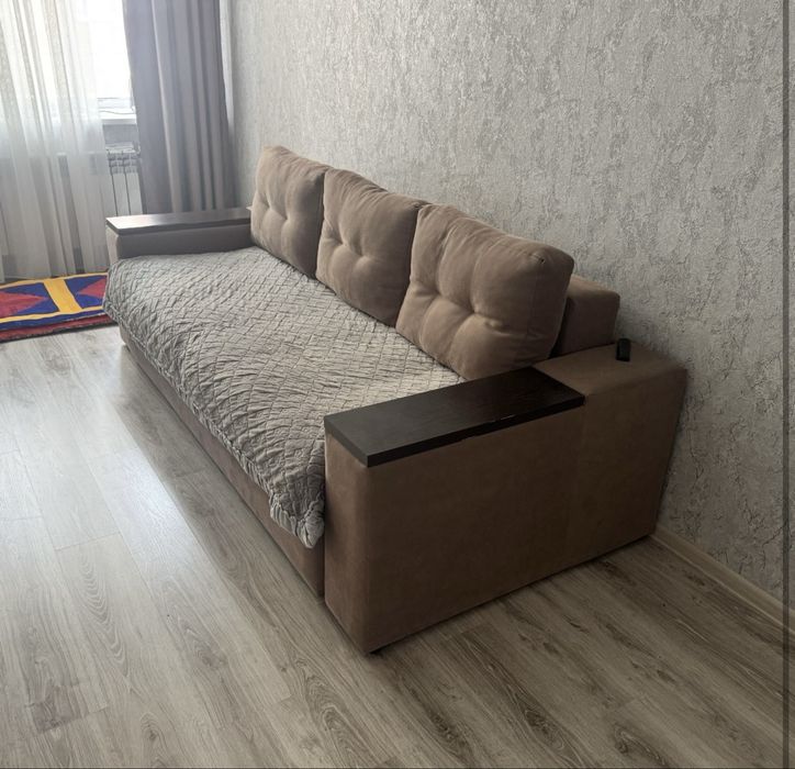 Продам диван в отличном состояние