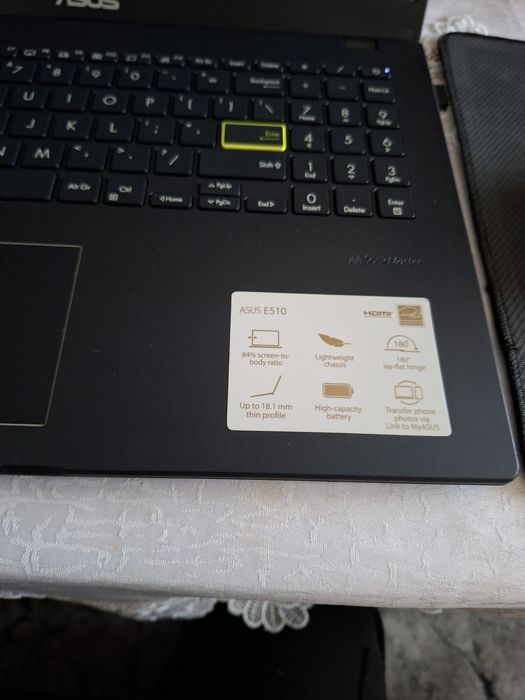 Laptop Asus ca nou