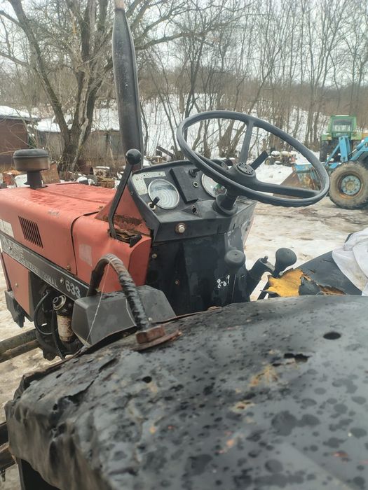 Tractor case 833 internațional