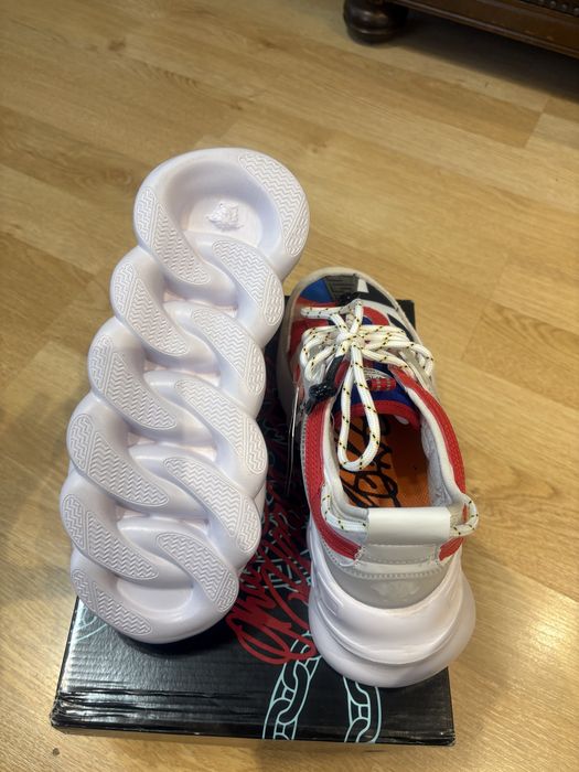 Versace chain reaction 42