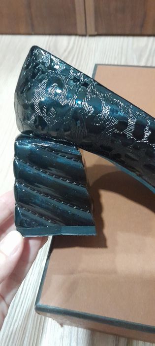 Туфли женские привозные