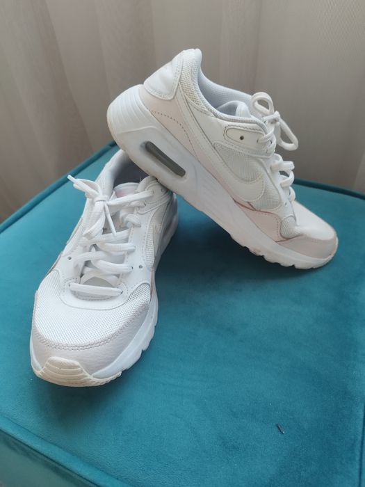 Оригинални дамски маратонки Nike