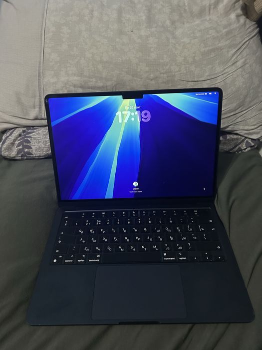 Macbook air 13 m2 8/512