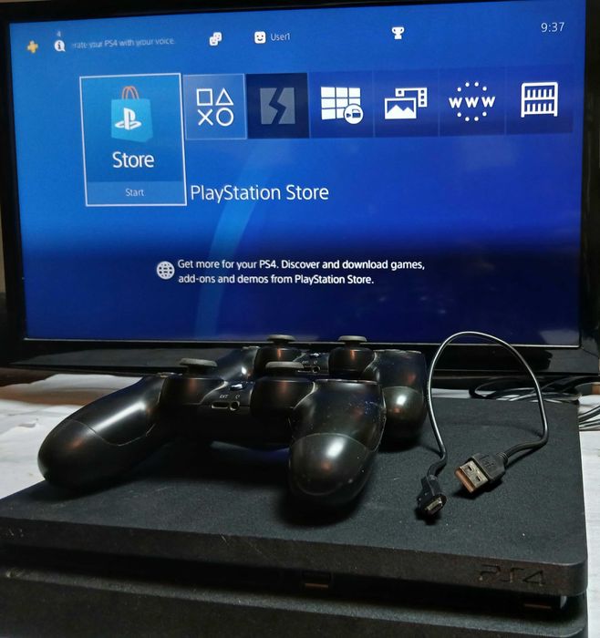 Playstation 4 + 2 контролера