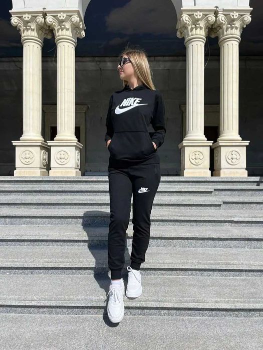 Treining dama super pret