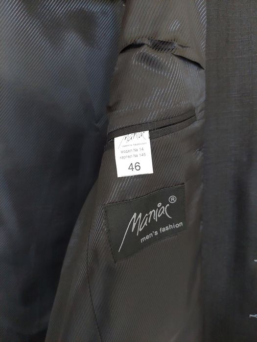 Продавам перфектен костюм