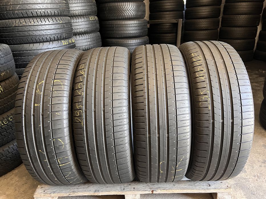 4 anvelope vara 235/60/18 , Falken !