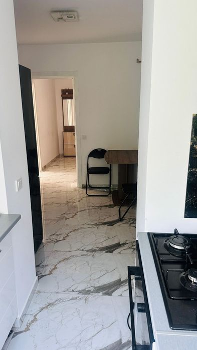 Inchiriez apartament