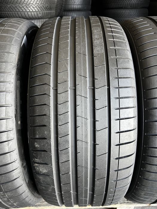 4 anvelope vara NOI Bmw X5 , X6 , 315/35/21 + 275/40/21 , Pirelli , RunFlat cu steluta * , DOT 2023