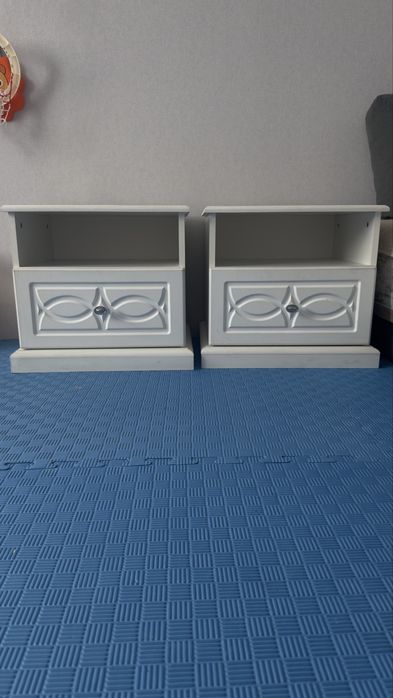 Тумбочка прикроватная