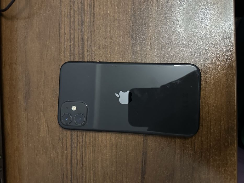 Айфон 11  с гаранти