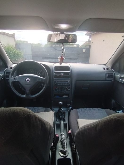 Vând Opel Astra g