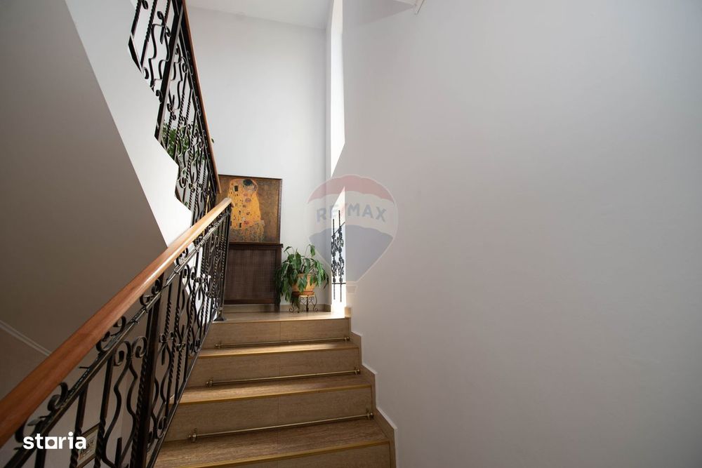 Casa de vanzare 483mp suprafata totala si teren 494mp, Sector 1