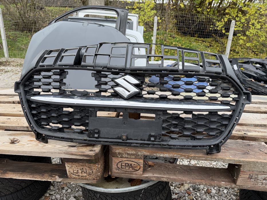 Решетка Suzuki Swift