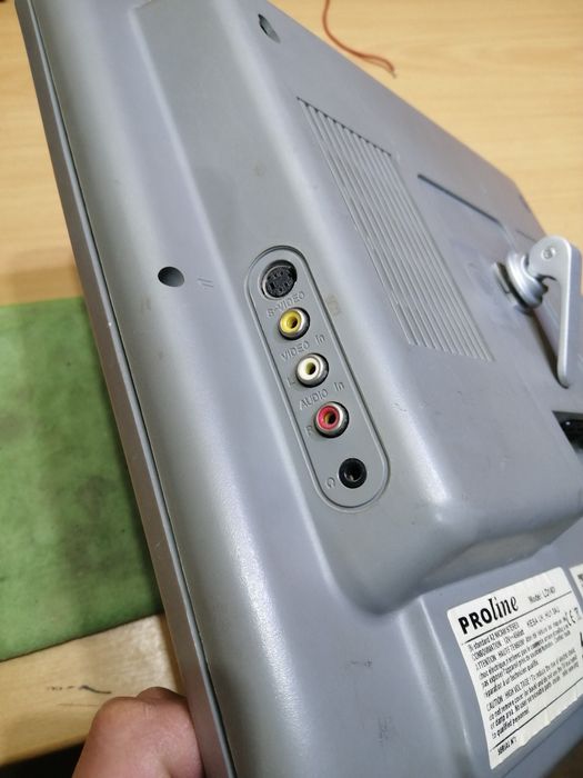 Телевизор 14-ича 12/220волта