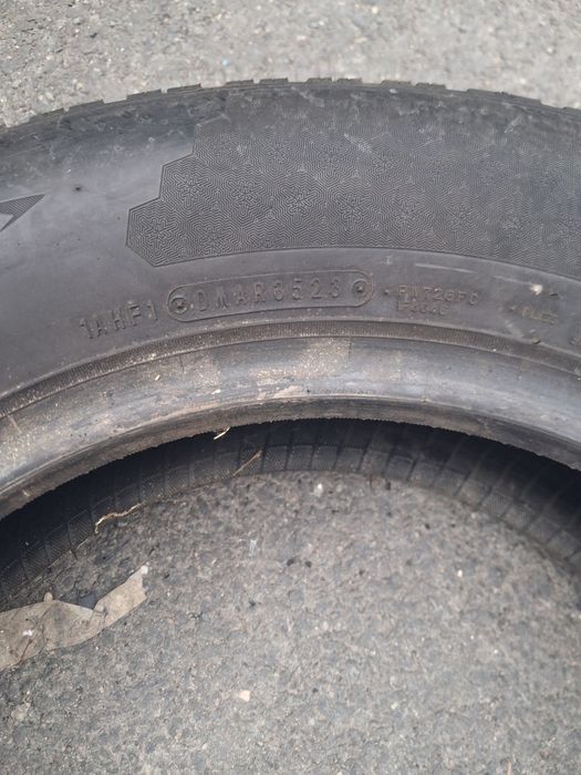 Vand 2 anvelope M+S 215 60 16