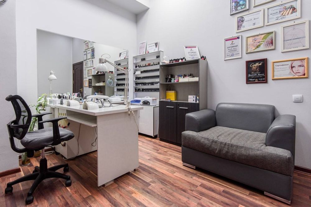 Бизнес центр отдельно стоящее здание Ойбек