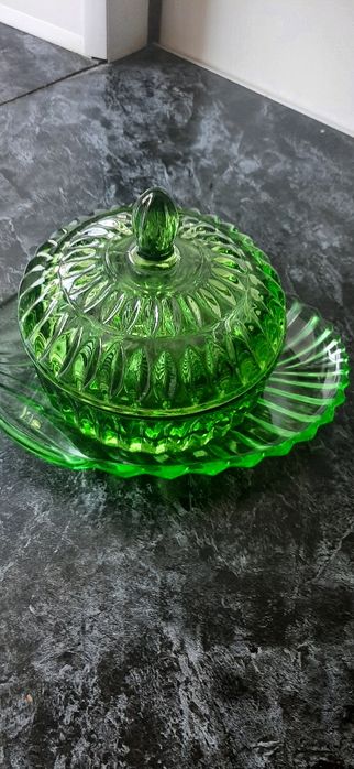 Продам вазы.  Производство советское, стекло.