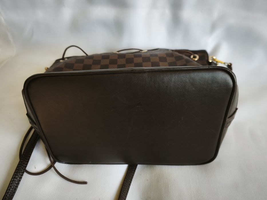Louis Vuitton, чантата еко кожа