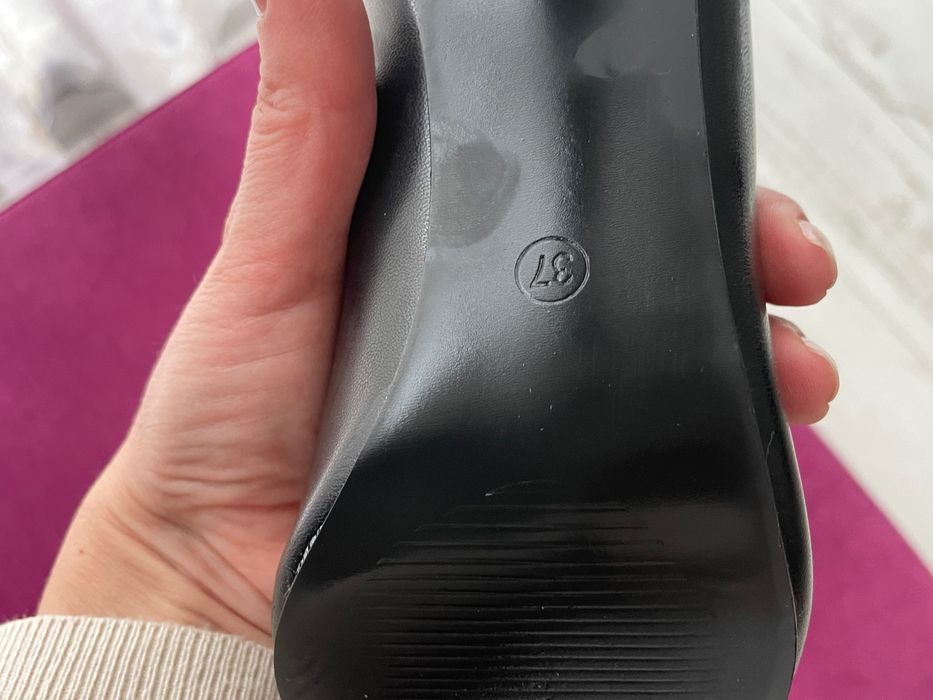 Обувки нови или обувани еднократно