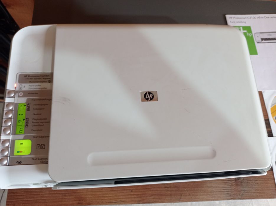 Vând imprimanta HP PhotoSmart C3100