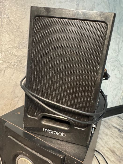 Продам сабвуфер с колонками