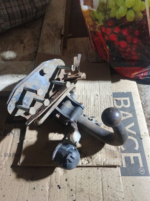 Фаркоп ленд крузер 200