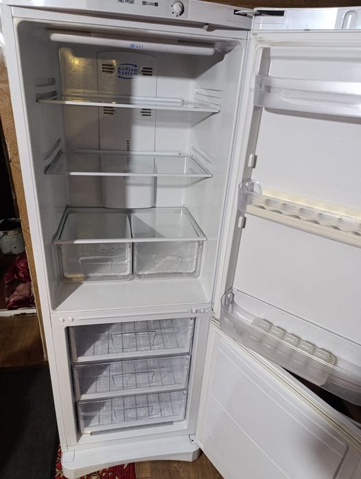 продам холодильник