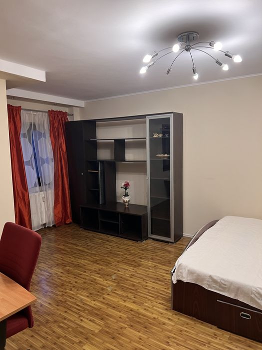 Inchiriez garsoniera spatioasa Lujerului
