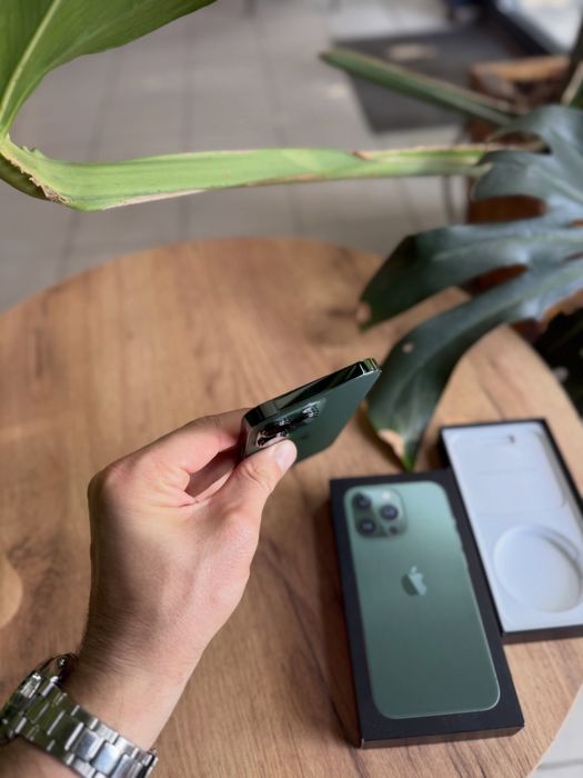 iPhone 13 Pro Green Alpine
