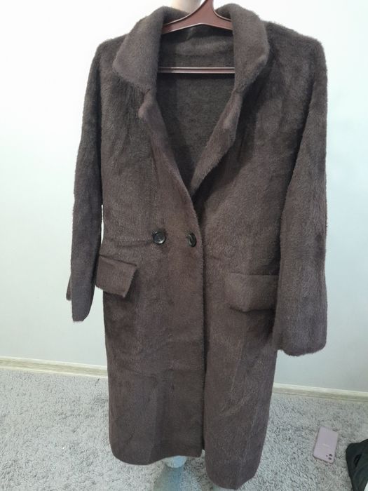 Сыртқы киімдер сатылады