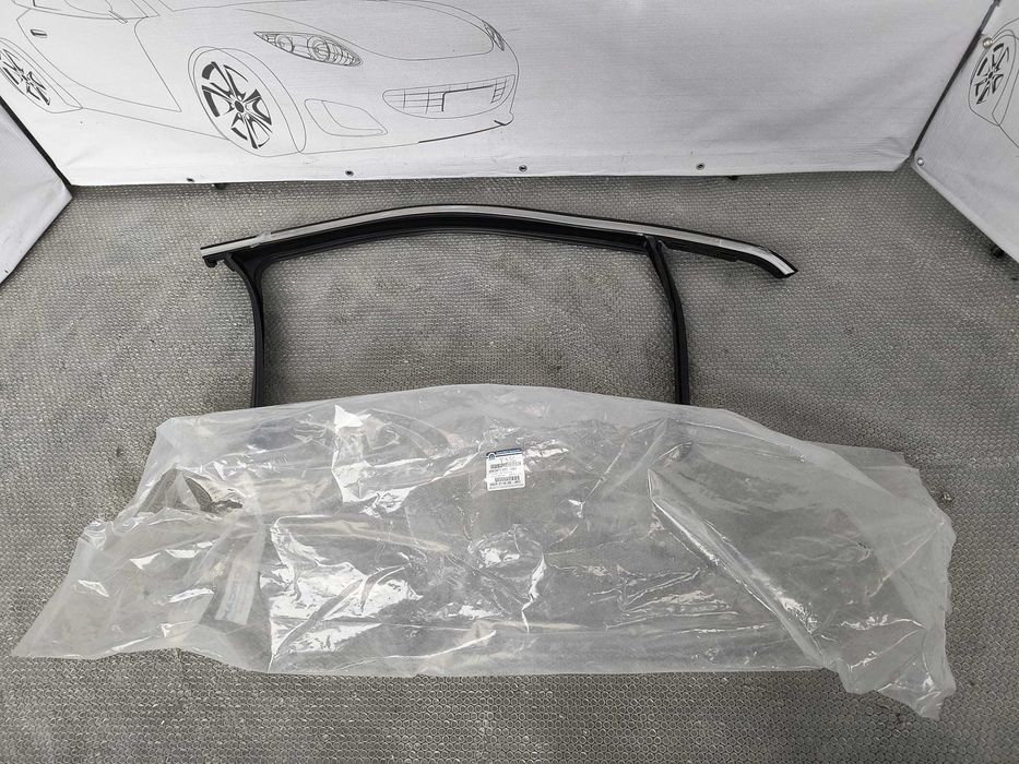 Cheder / Garnitură Geam Ușă Față Dreapta Jeep Compass 2017-2026 Cod OEM 68242110AE (1C4)