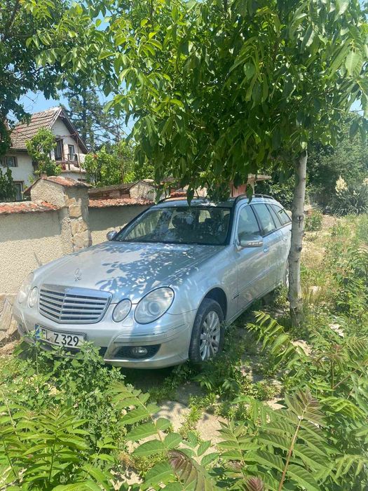 Мерцедес е 280 бензин