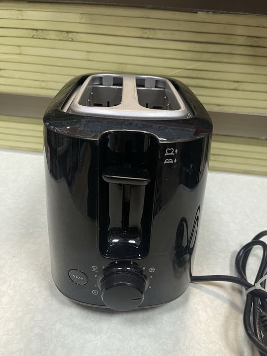 Тостер Philips.