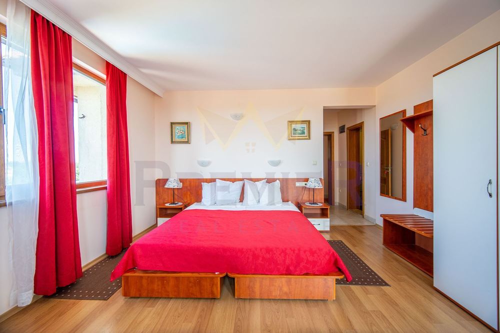 Продава се Хотел в с. Българево, Област Добрич - 667 кв.м за 473 €/кв.м - Снимка #12