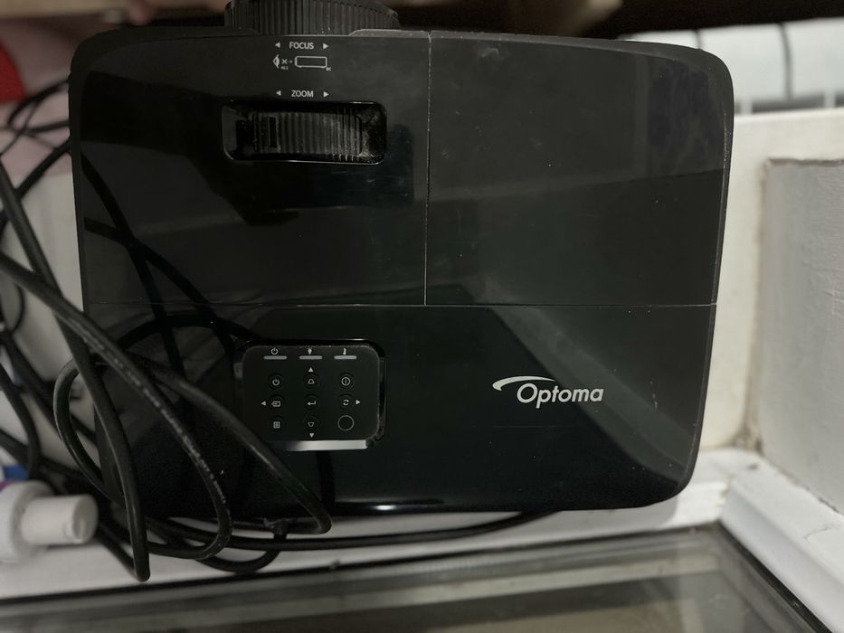 Проектор 3200 люмин 10000сағат жұмыс істейді